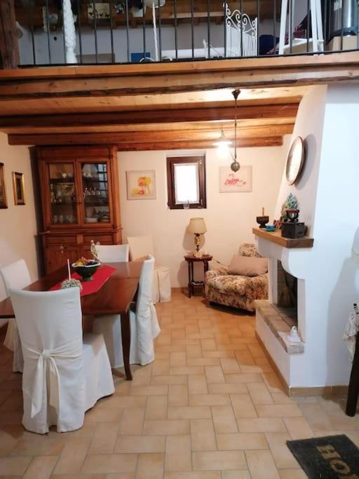 הוילה Orsogna La Casa Nel Borgo מראה חיצוני תמונה